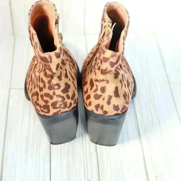 Madden Girl Leopard Print Ankle Bootie Womens 8.5 Block Heel Western Pointed Toe - Picture 8 of 12